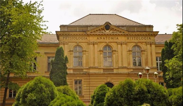 利沃夫国立医科大学