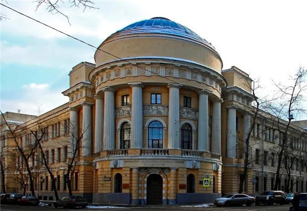 乌克兰中学生留学申请条件