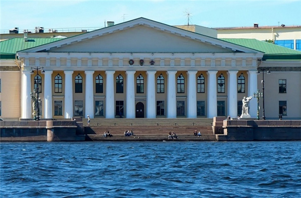 圣彼得堡矿业大学